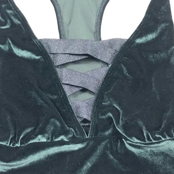 Victoria Secret Green Velvet Sports Bra size Small - Picture 3 of 10